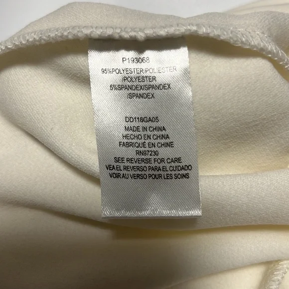 Ivory Color Romper🤍 - Picture 5 of 5